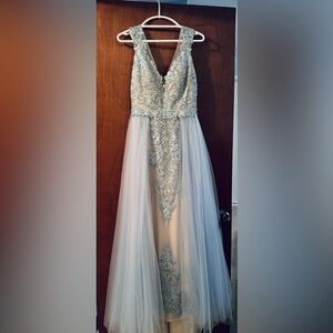Dave & Johnny prom gown